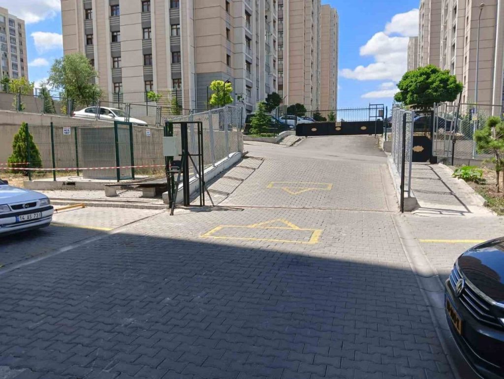 ankarada tartistigi esinin yakinlarini bilerek ezdigi iddia edilen koca tutuklandi 9672bfeca7ae |