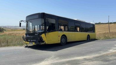 arnavutkoyde iett otobusu ile otomobil kafa kafaya carpisti 1 olu 1afc734af3a7 |