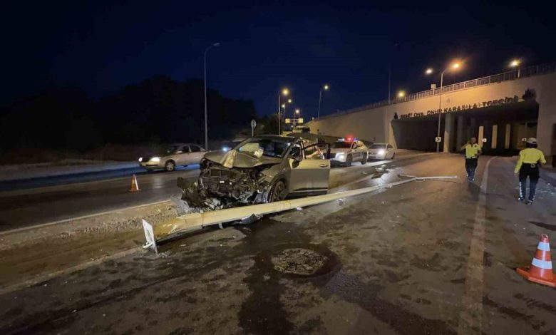 Arnavutköy’de otomobil direğe çarptı: 2 yaralı 1 arnavutkoyde otomobil direge carpti 2 yarali 9a3af5f660c9 |