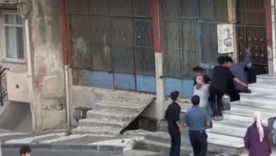 arnavutkoyde sopalarla binaya saldirdilar o anlar kamerada 6800f2608aad |