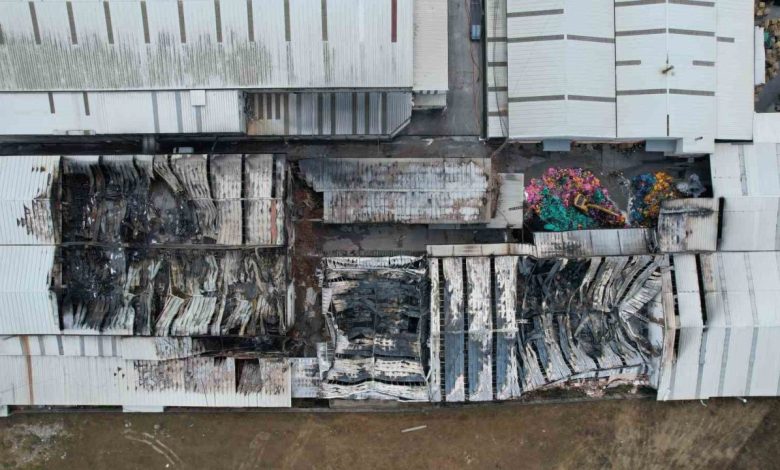 Arnavutköy’de yanan fabrika havadan görüntülendi 1 arnavutkoyde yanan fabrika havadan goruntulendi c93f2c188fee |