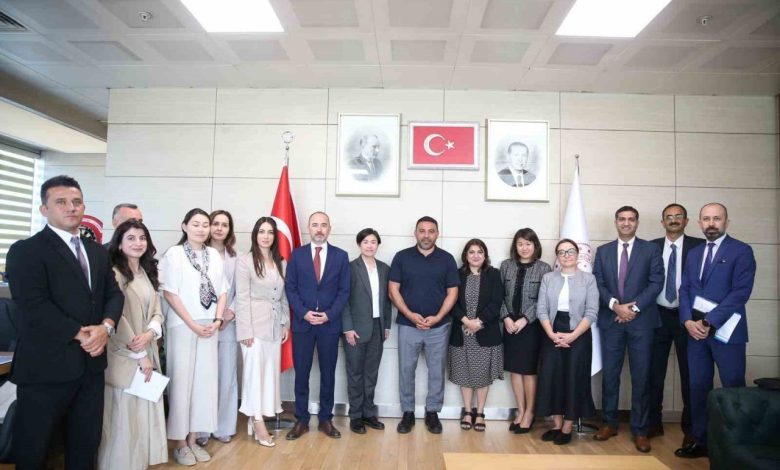 asya kalkinma bankasi heyetinden genclik ve spor bakanligina ziyaret fa8e189e2a85 |