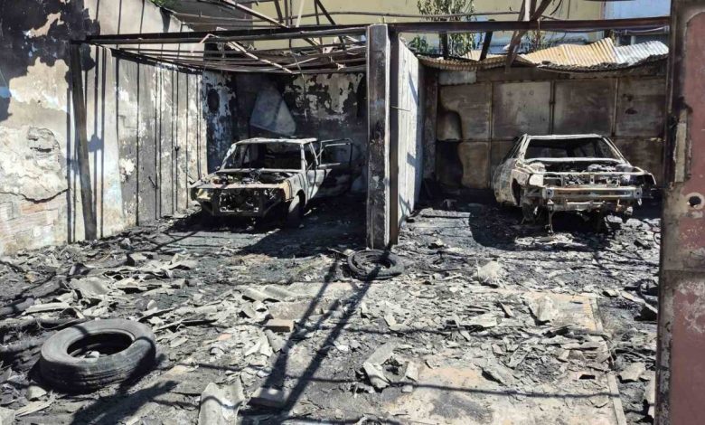 avcilarda uyusturucu bagimlilarinin mesken edindigi oto tamircide 2 hurda otomobil yandi 257440d5ca81 |