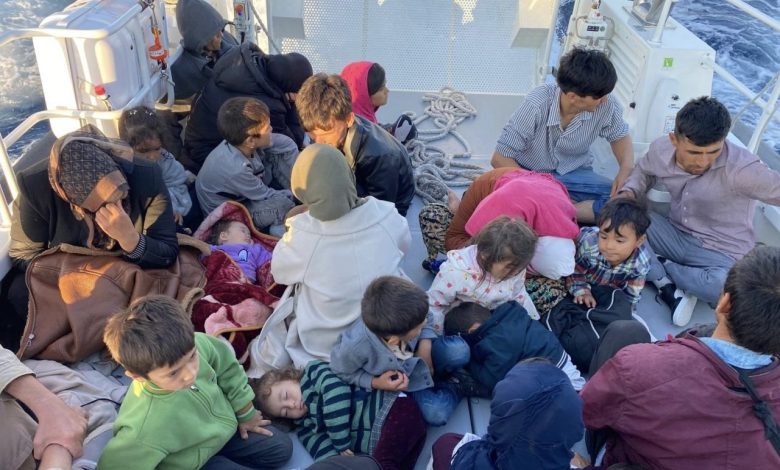 Ayvacık açıklarında 27 kaçak göçmen kurtarıldı 1 ayvacik aciklarinda 27 kacak gocmen kurtarildi df44550d3b57 |