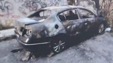 bahcelievlerde polis yelekli hirsizlar yakalanmamak icin araci yakti ea048a5141ac |