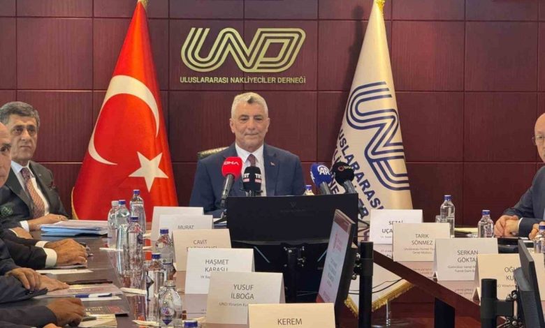 Bakan Bolat: "Türkiye milli gelirinin 13’de 1’ini kara, hava, deniz ve demiryollarından oluşan lojistik sektörü sağlıyor" 1 bakan bolat turkiye milli gelirinin 13de 1ini kara hava deniz ve demiryollarindan olusan lojistik sektoru sagliyor de9fcc208df7 |