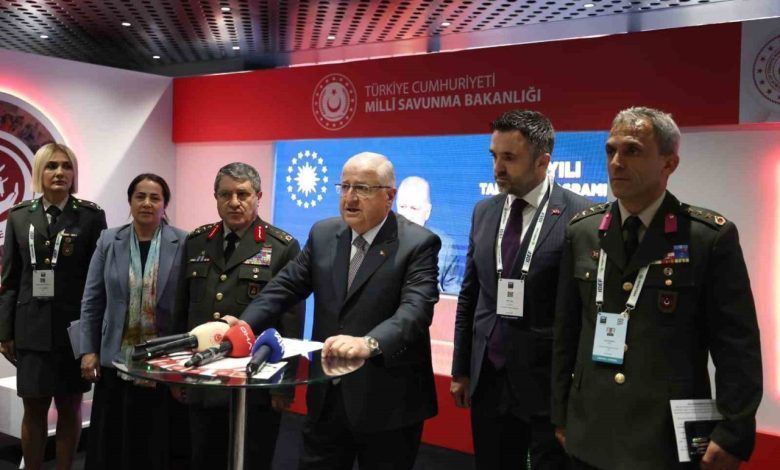 bakan gulerden idefte kurulan 2025 aile yili standina ziyaret 8e93d0a68f86 |