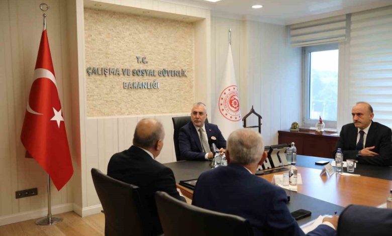 bakan isikhan iscilerimize birinci alti ay icin yuzde 24 ikinci ucuncu ve dorduncu alti aylar icin gerceklesen enflasyon oranini teklif ediyoruz a3839d0022c4 |