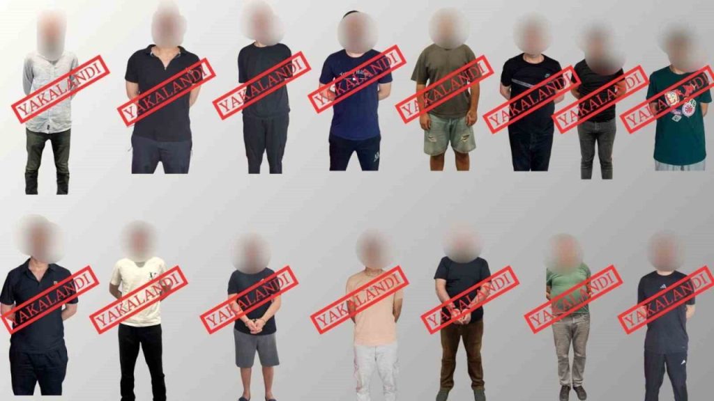 bakan yerlikaya kirmizi bultenle aranana 14 ulusal seviyede aranan 1 sucluyu turkiyeye getirdik d184bb7136ab |