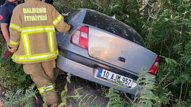 balikesirde otomobil sarampole uctu 2 yarali 162c49520b21 |