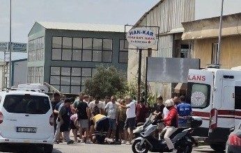 bandirmada otomobil ile motorlu bisiklet carpisti 2 yarali aa09a7e4f80b |