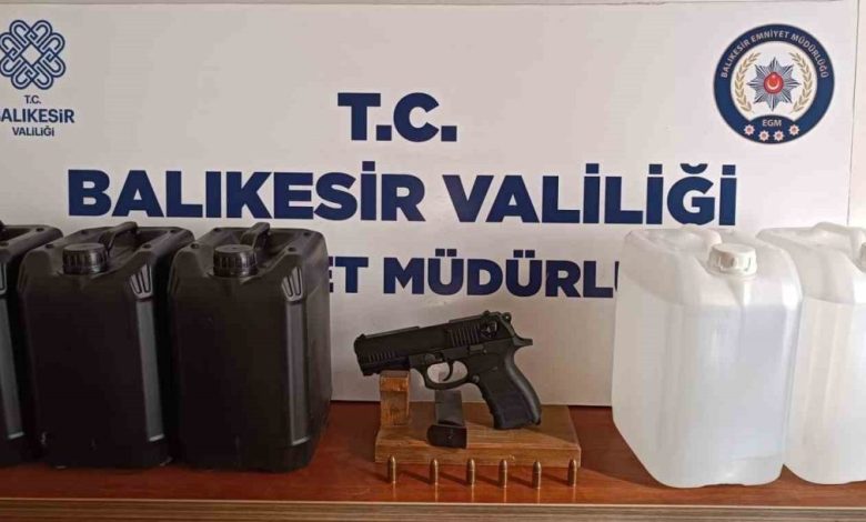bandirmada ruhsatsiz silah ve etil alkol ele gecirildi 9ebc065edda3 |