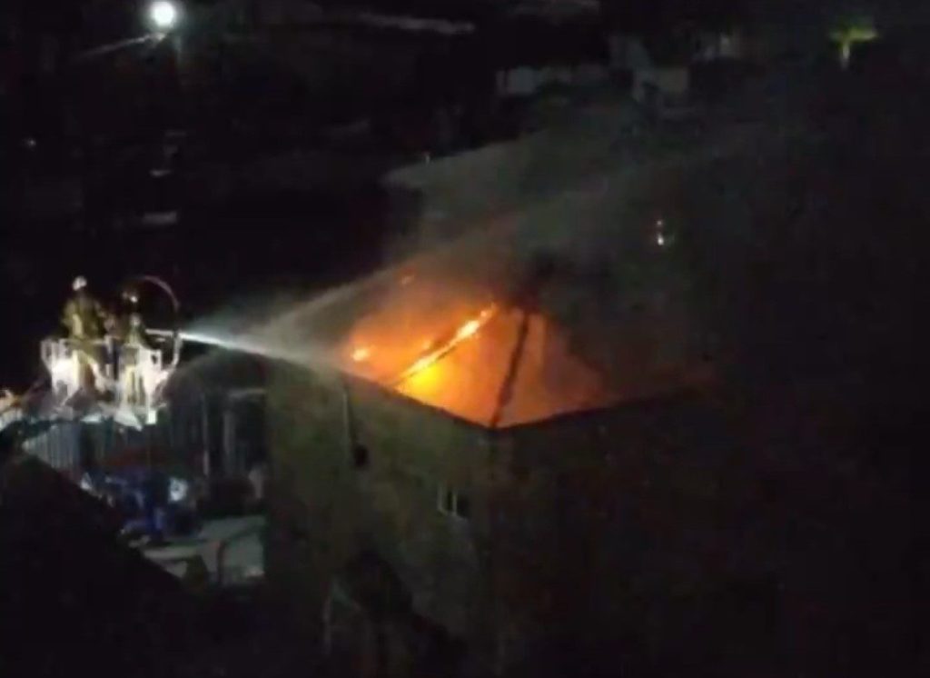 basaksehirde fabrikada cikan yangin buyumeden sonduruldu 24cf9a4b9c5d |