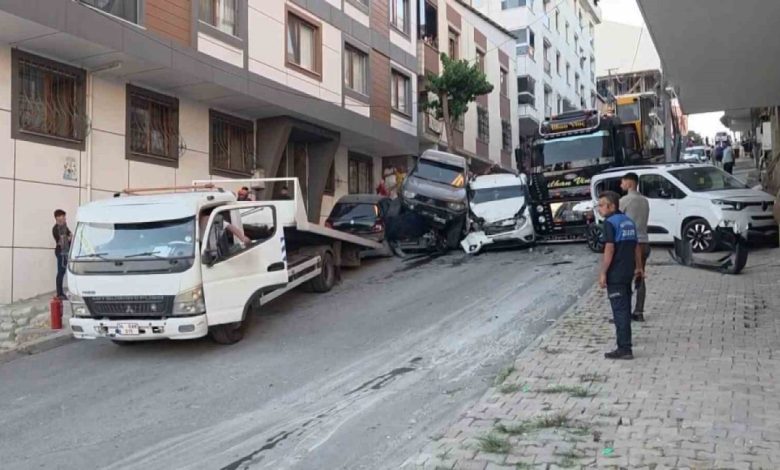 Başakşehir’de kontrolden çıkan vinç dehşet saçtı 1 basaksehirde kontrolden cikan vinc dehset sacti 8f79e02cccc4 |