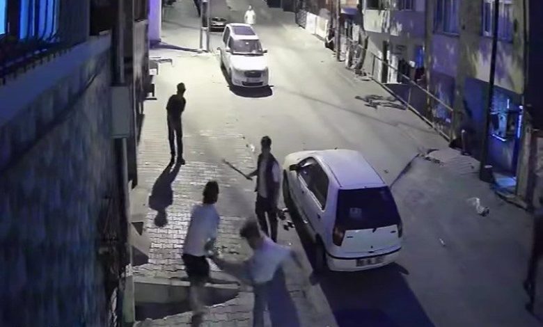 basaksehirde tasli sopali kavga o anlar kamerada 550d3a8a1fd7 |