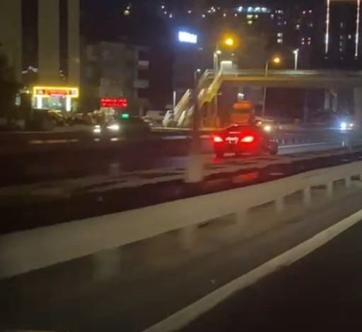 Beylikdüzü’nde ters yöne giren sürücü trafiği tehlikeye attı 1 beylikduzunde ters yone giren surucu trafigi tehlikeye atti 8cf8001ec1c3 |
