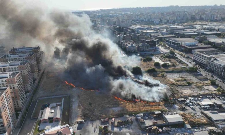 beylikduzundeki otluk alan yangini kontrol altina alindi bde8e7a52778 |