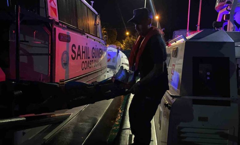 bozcaadada trafik kazasinda yaralanan vatandasin tibbi tahliyesi sahil guvenlik ekiplerince gerceklestirildi 81c6d9797f88 |