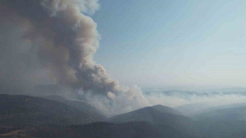 bursada alevler yeniden yukseldi mudahale havadan goruntulendi 83cb90cd5e09 |