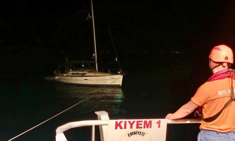 canakkale bogazinda makine arizasi yapan tekne yedeklenerek cekildi 6eebd09ef5d6 |