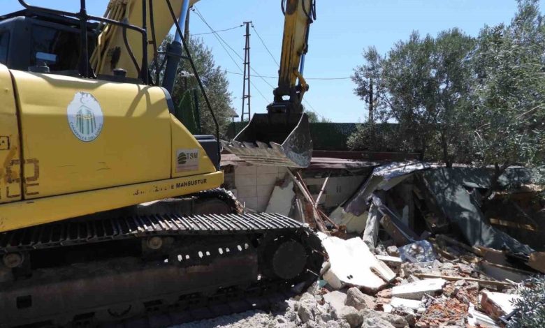 Çanakkale’de 21 kaçak yapı yıkıldı 1 canakkalede 21 kacak yapi yikildi 1f697a14cbe1 |