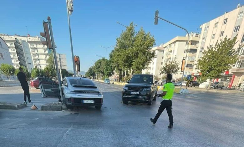 CHP İstanbul Milletvekili İlgezdi, Çanakkale’de trafik kazası geçirdi 1 chp istanbul milletvekili ilgezdi canakkalede trafik kazasi gecirdi 49add4bf91ca e1751912631788 |