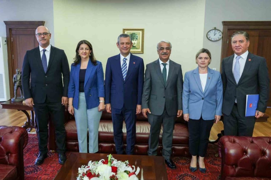 chp lideri ozel dem heyetini kabul etti 6a1e83d2c9a0 |