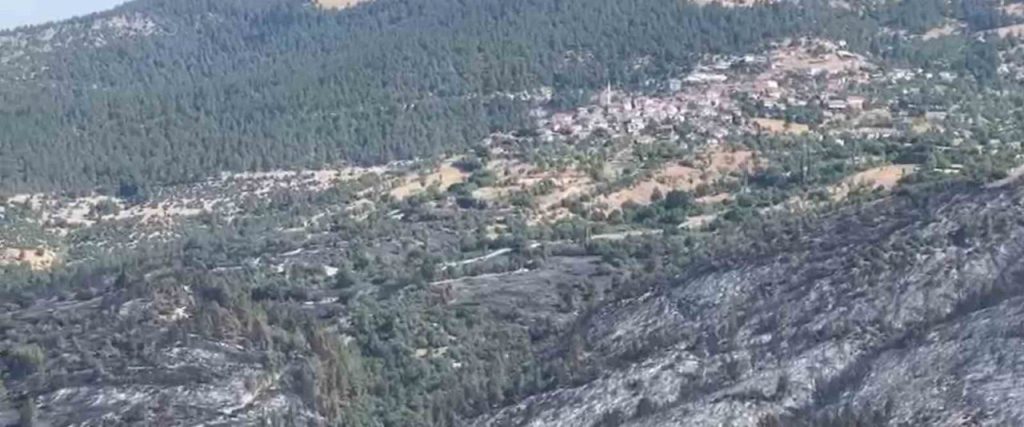 dursunbey yangininda sogutma calismalari basladi aac0ae2704a4 |