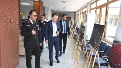 edremitte 15 temmuz temali fotograf sergisi acildi 9499cbe7b166 |