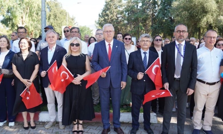 ege universitesi 15 temmuzda bir kez daha tek yurek oldu 0fbbce16e174 |