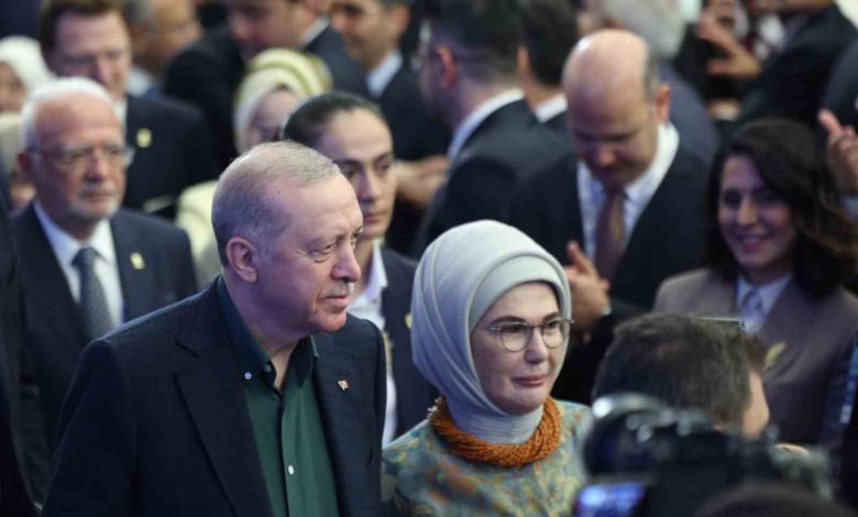 emine erdogandan ak parti 32 istisare ve degerlendirme toplantisina iliskin paylasim 7b9abeda7e2e |