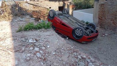 erdekte park etmeye calisirken takla atan arac arsaya dustu ef8193144deb |
