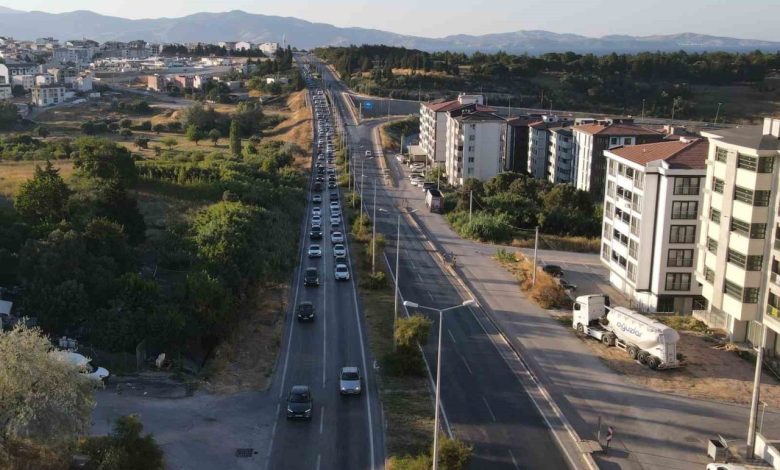 erdekte tatilci yogunlugu trafik hatti havadan goruntulendi b4bcddf267ba |
