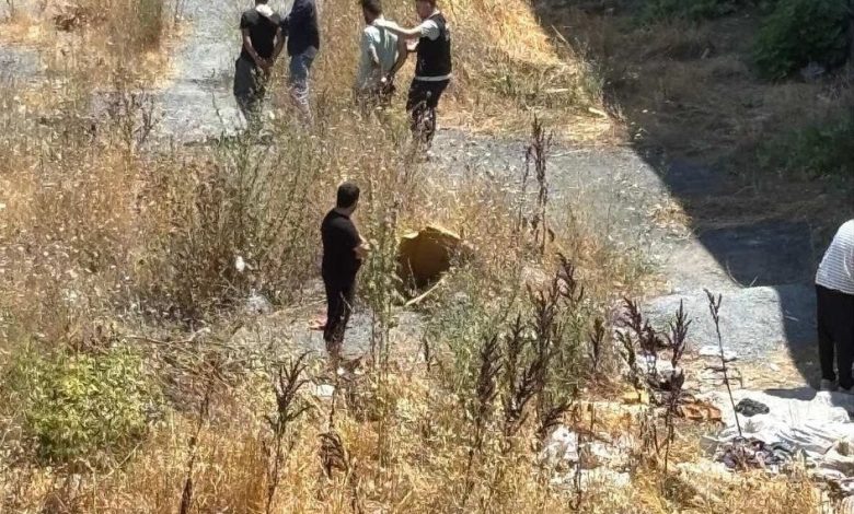 esenyurtta gunduz vakti uyusturucu kullanan sahislar cep telefonu kamerasina yansidi 37f2f08e74e7 |