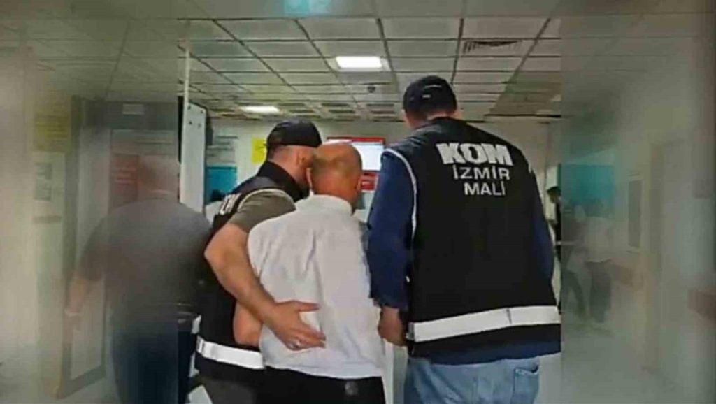 eski izmir buyuksehir belediye baskani tunc soyer tutuklandi 094fb81e6164 |