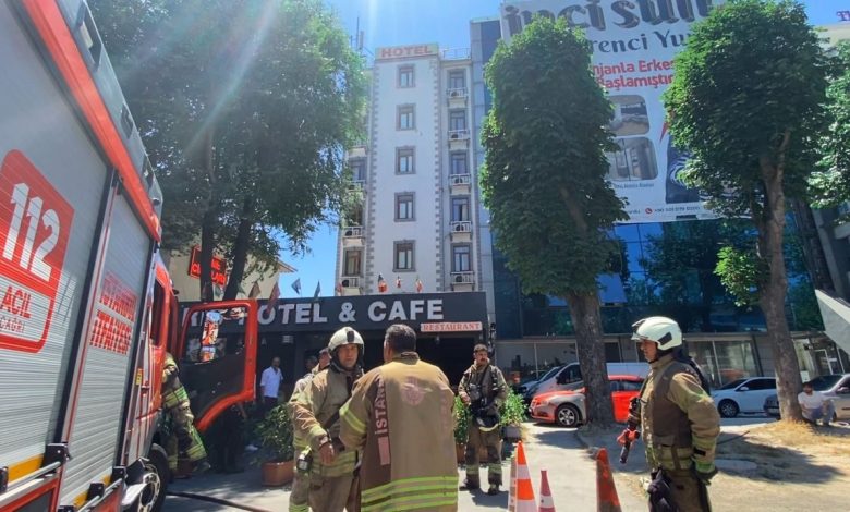 Fatih’te otelin yemekhanesinde çıkan yangın paniğe yol açtı 1 fatihte otelin yemekhanesinde cikan yangin panige yol acti 632b5ae07b2c |