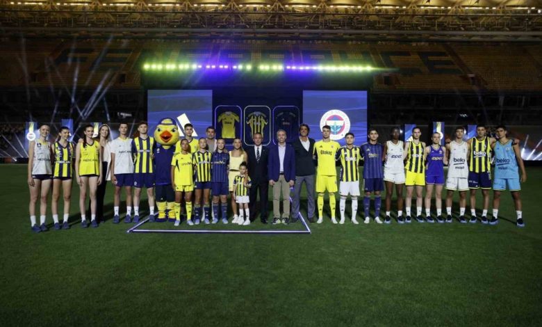 fenerbahcenin 2025 2026 sezonu formalarinin lansmani yapildi 6af7fee362bc |