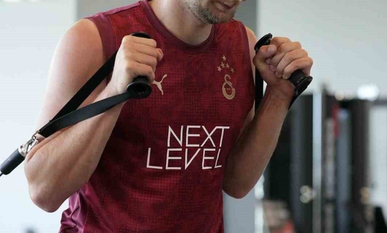 Galatasaray hazırlıklarını çift idman yaparak sürdürdü 1 galatasaray hazirliklarini cift idman yaparak surdurdu c97f471e5b6f |