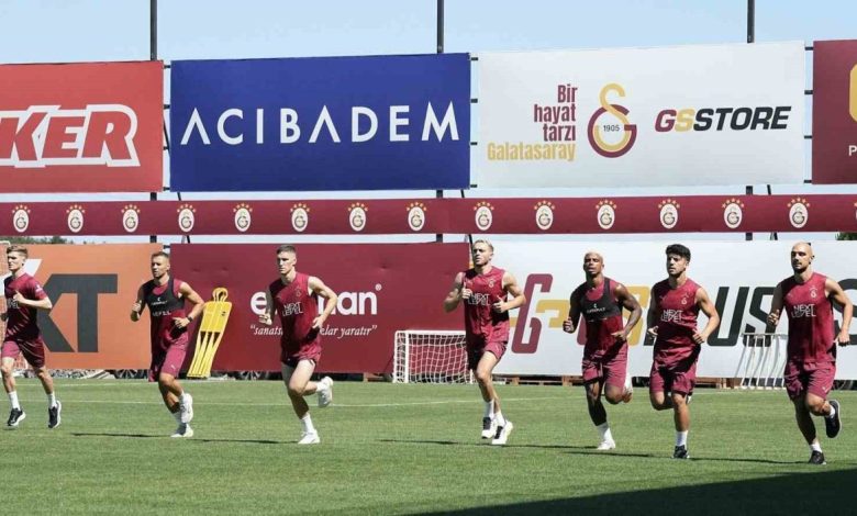 Galatasaray, yeni sezon hazırlıklarını sürdürdü 1 galatasaray yeni sezon hazirliklarini surdurdu a69d0f52ec9c |