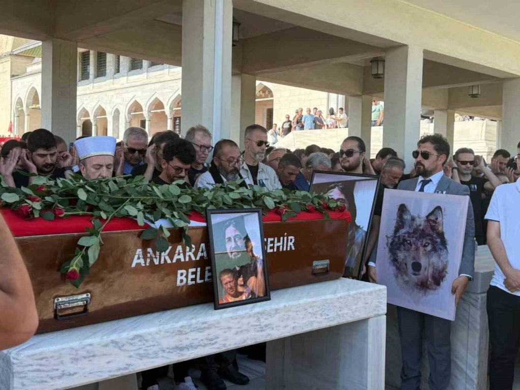 gazeteci yazar nihat genc son yolculuguna ugurlandi 70b1052bf3e2 |