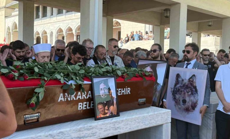 Gazeteci-yazar Nihat Genç son yolculuğuna uğurlandı 1 gazeteci yazar nihat genc son yolculuguna ugurlandi 70b1052bf3e2 |