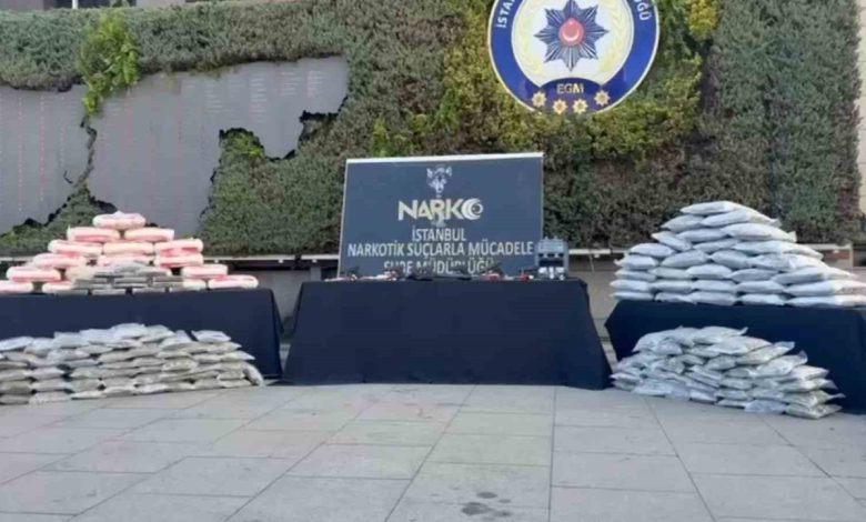 İstanbul merkezli 6 ilde ve Norveç’teki operasyonda ele geçirilen uyuşturucu emniyette sergilendi 1 istanbul merkezli 6 ilde ve norvecteki operasyonda ele gecirilen uyusturucu emniyette sergilendi 3cff0b55f061 |