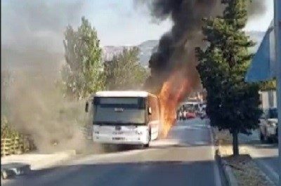 izmirde belediye otobusu alev alev yandi yolcular canini zor kurtardi 5378e0a04f81 |