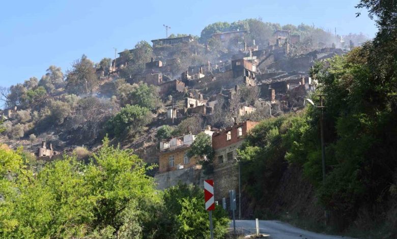 izmirde bosaltilan tosunlar mahallesi yanginda harabeye dondu b5565ea8d00b |