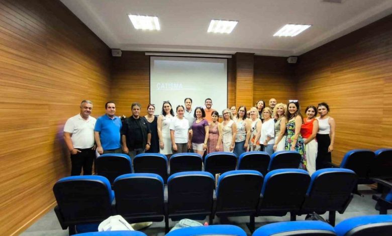 İzmir’de eğitim çalışanlarına ’İletişim ve Stres Yönetimi’ kursu 1 izmirde egitim calisanlarina iletisim ve stres yonetimi kursu 9a00c28f32e5 |