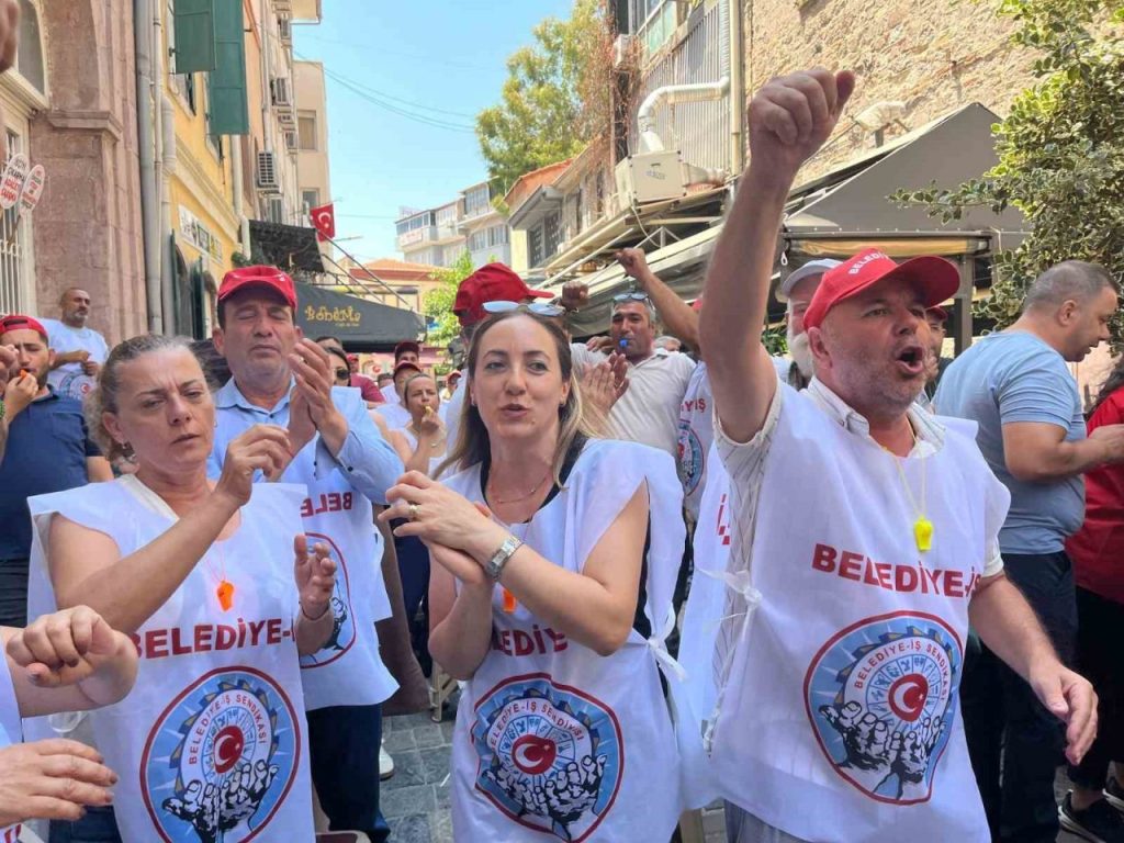 izmirde isten atilan iscilerin eylemi 4 gununde isimizi geri istiyoruz b2f51999c5e1 |