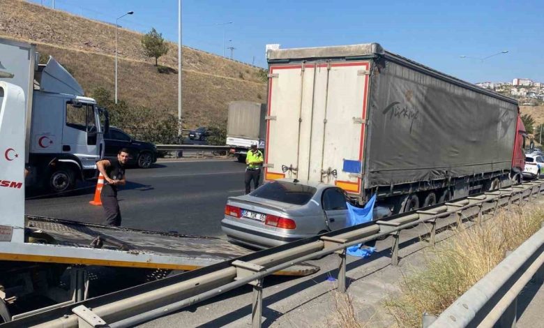 izmirde otomobil tira carpti 1 olu 1 agir yarali f69c64232d2a |