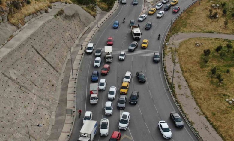 izmirde trafige kayitli arac sayisi 2 milyon 20 bin 832 oldu c308c321b9f1 |