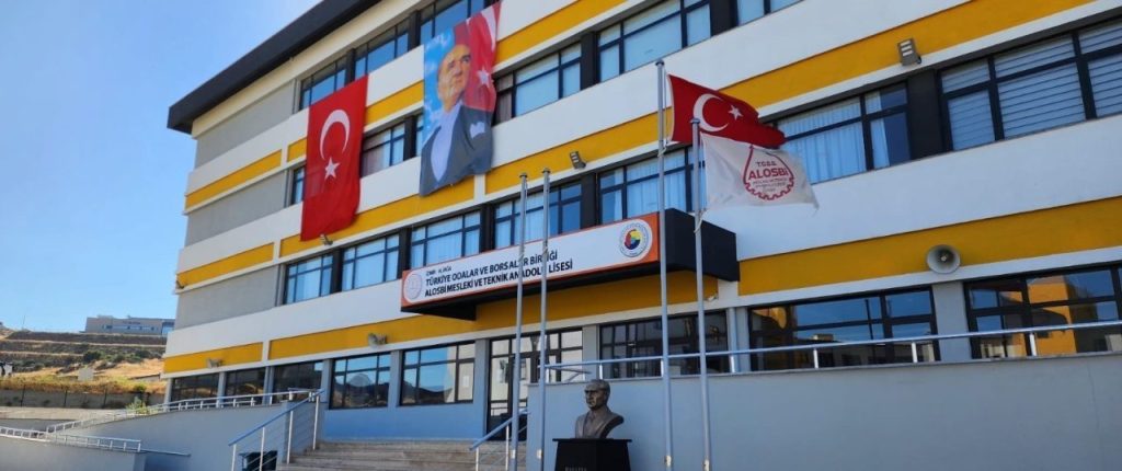 izmirden savunma sanayii icin secilen tek okul alosbi mtal oldu 46b236aabf70 |