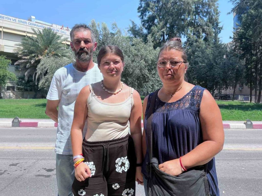 kavgayi ayirmaya calisirken olduresiye dovulen genc 1 haftadir yasam mucadelesi veriyor 3b979de74582 |